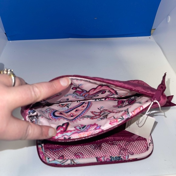 Vera Bradley Special Release-Breast Cancer Makeup - Picture 2 of 10